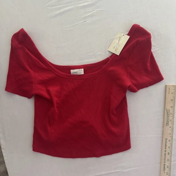 Women's Shrunken Short Sleeve Scoop Neck T-Shirt - Universal Thread™ Red L - Picture 4 of 7